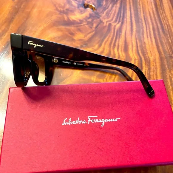 Salvatore Ferragamo | Accessories | New Never Worn Salvatore  display picture 3